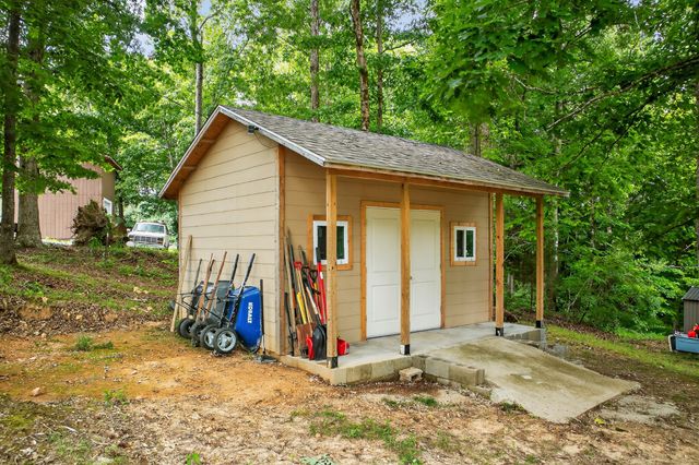 1005 Peery Rd, Kingston Springs, TN 37082