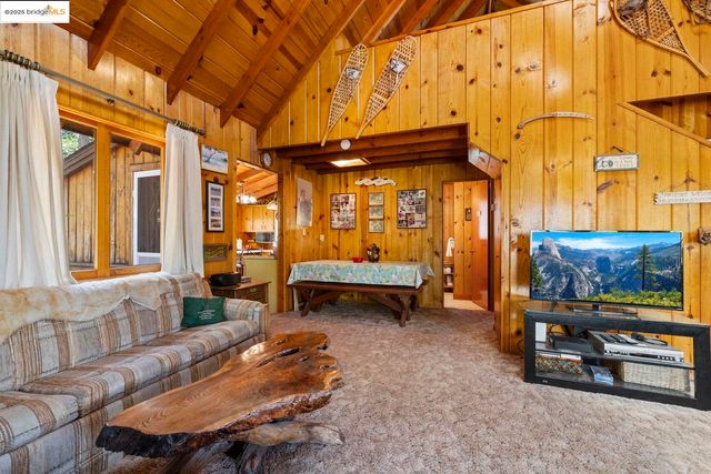 24315 Jeanita LN, Mi Wuk Village, CA 95346