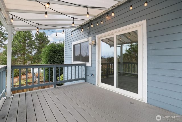 1113 SW 325th Place, Federal Way, WA 98023