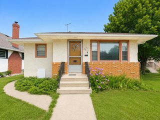 865 Cottage Avenue E, Saint Paul, MN 55106