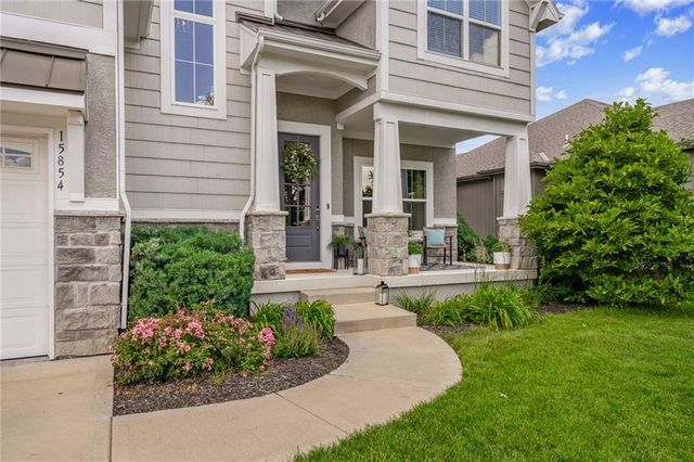 15854 W 165th Terrace, Olathe, KS 66062