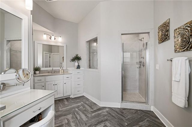 15854 W 165th Terrace, Olathe, KS 66062