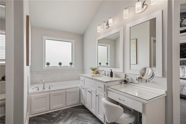 15854 W 165th Terrace, Olathe, KS 66062