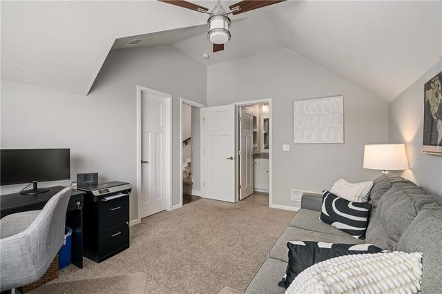 15854 W 165th Terrace, Olathe, KS 66062