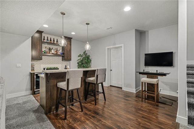 15854 W 165th Terrace, Olathe, KS 66062