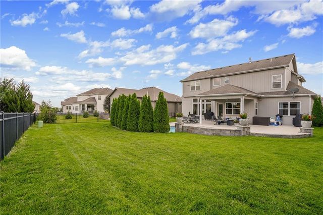 15854 W 165th Terrace, Olathe, KS 66062