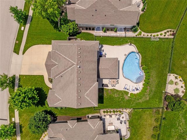 15854 W 165th Terrace, Olathe, KS 66062