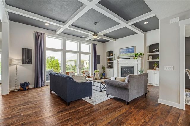 15854 W 165th Terrace, Olathe, KS 66062