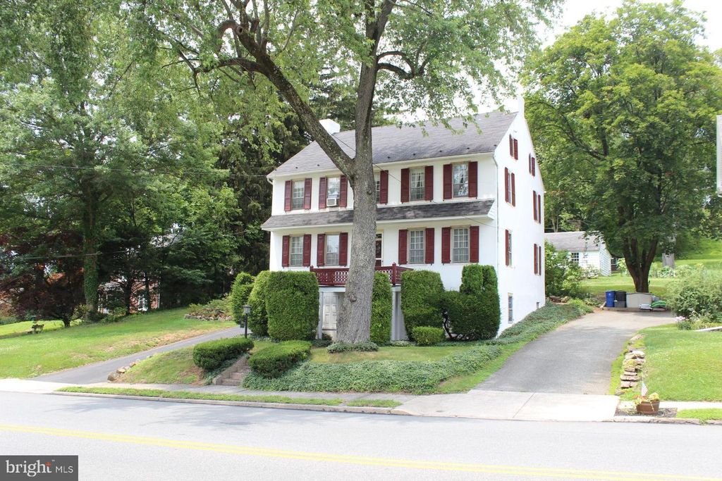 375 W PHILADELPHIA AVE, Boyertown, PA 19512