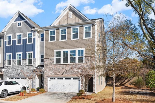 15008 Holly Run Lane, Charlotte, NC 28277