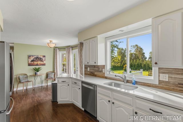 310 W 48th Street, Holland, MI 49423