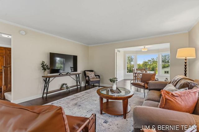 310 W 48th Street, Holland, MI 49423