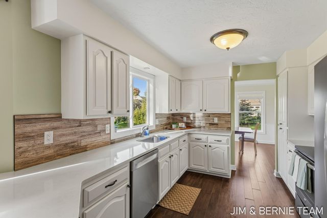 310 W 48th Street, Holland, MI 49423