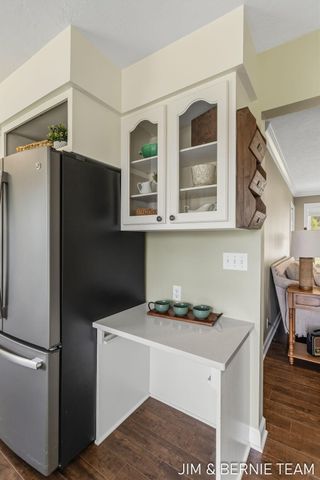 310 W 48th Street, Holland, MI 49423
