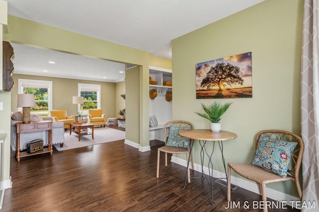 310 W 48th Street, Holland, MI 49423