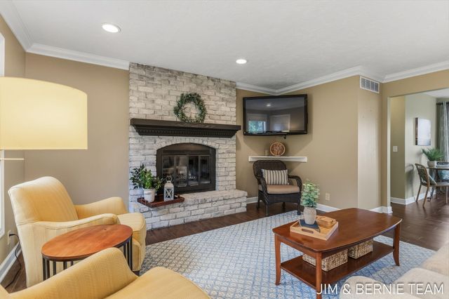 310 W 48th Street, Holland, MI 49423