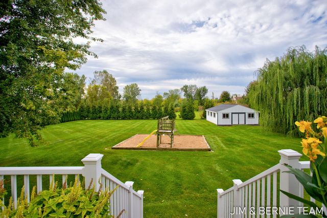 310 W 48th Street, Holland, MI 49423