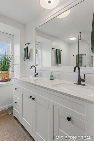 310 W 48th Street, Holland, MI 49423