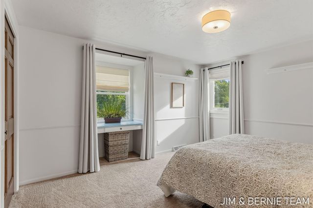 310 W 48th Street, Holland, MI 49423