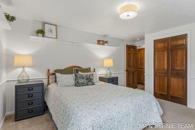 310 W 48th Street, Holland, MI 49423