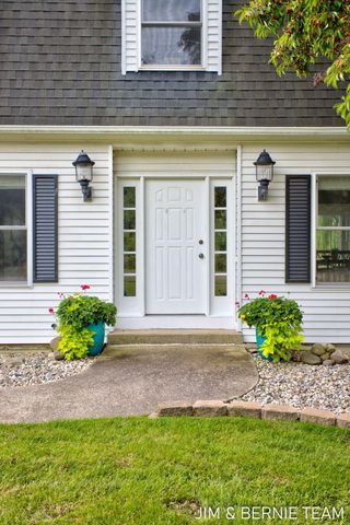 310 W 48th Street, Holland, MI 49423