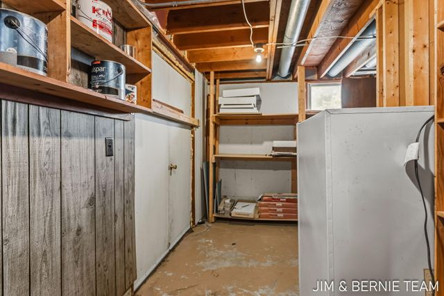 310 W 48th Street, Holland, MI 49423