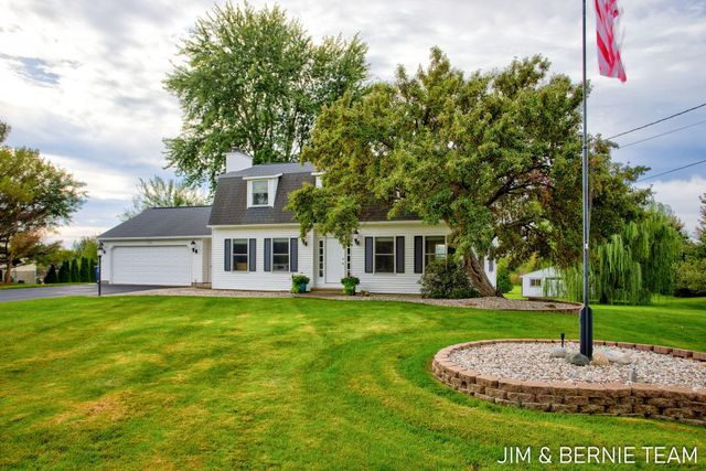 310 W 48th Street, Holland, MI 49423