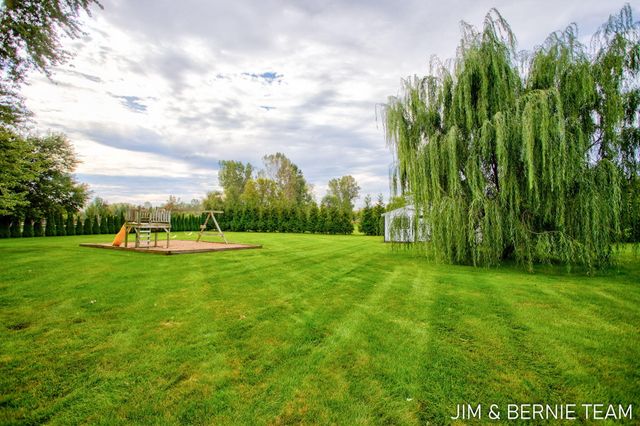 310 W 48th Street, Holland, MI 49423