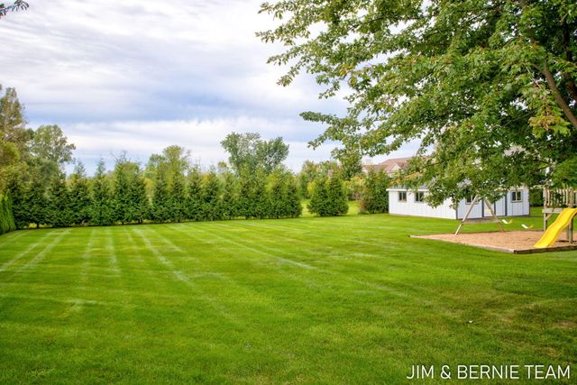 310 W 48th Street, Holland, MI 49423