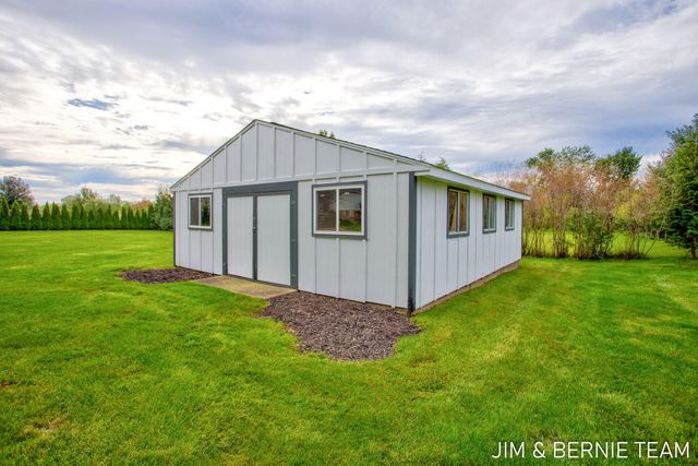 310 W 48th Street, Holland, MI 49423