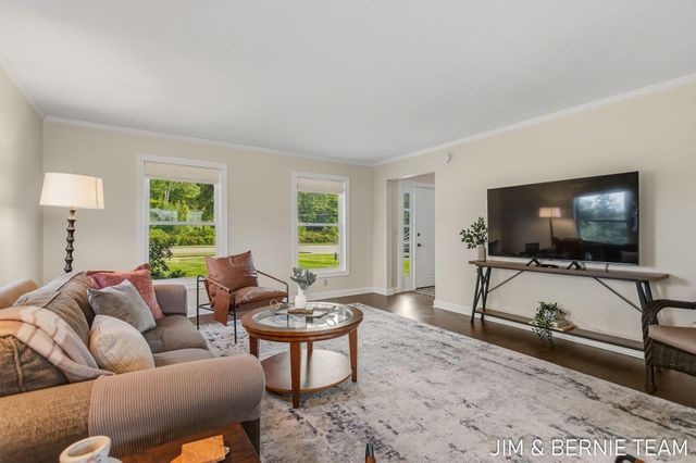 310 W 48th Street, Holland, MI 49423
