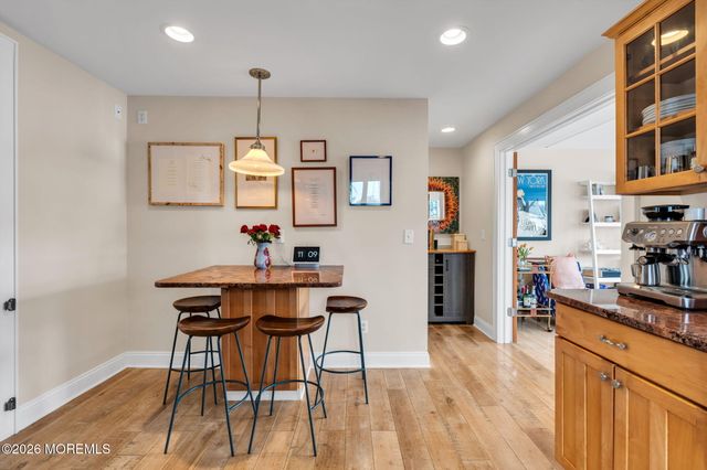 19 Maplewood Avenue, Rumson, NJ 07760