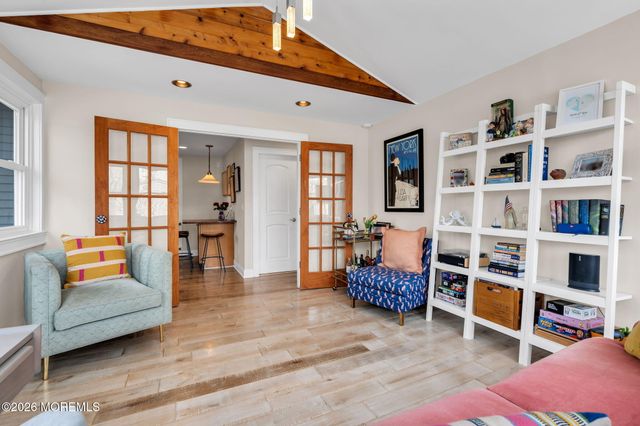 19 Maplewood Avenue, Rumson, NJ 07760