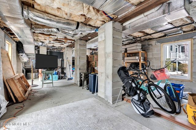 19 Maplewood Avenue, Rumson, NJ 07760