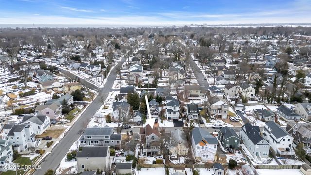 19 Maplewood Avenue, Rumson, NJ 07760