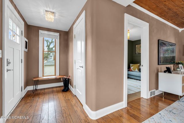 19 Maplewood Avenue, Rumson, NJ 07760