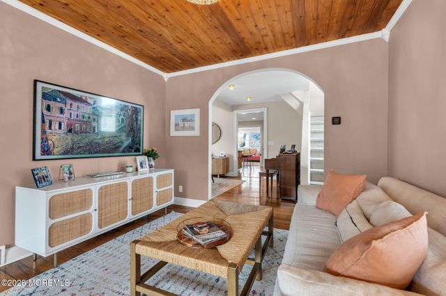 19 Maplewood Avenue, Rumson, NJ 07760