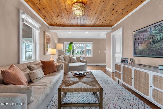 19 Maplewood Avenue, Rumson, NJ 07760