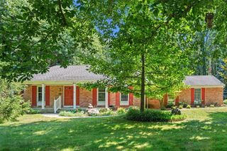 22727 Sunset Drive, Kalamazoo, MI 49009