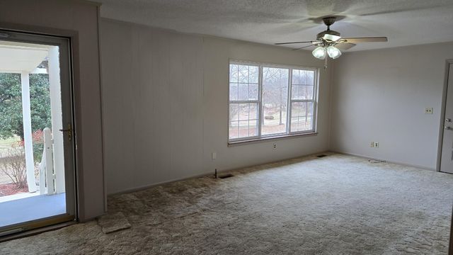 1484 Blythe Ferry Road, Dayton, TN 37321