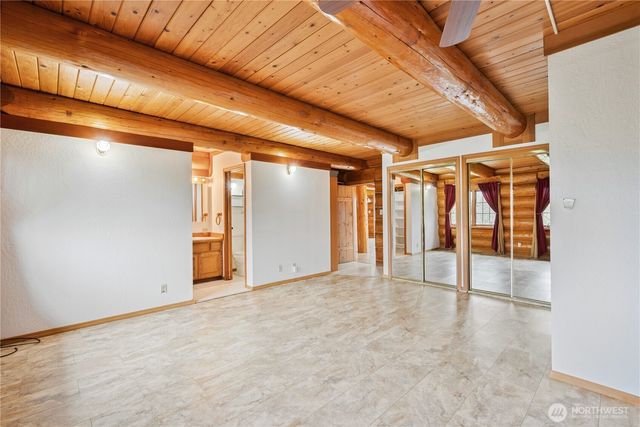 6946 Willow Grove Road, Longview, WA 98632