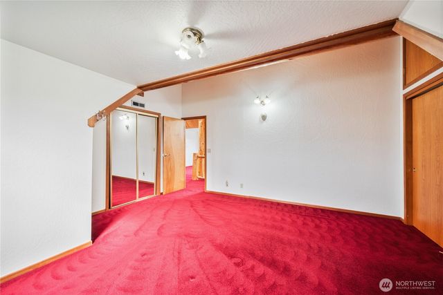 6946 Willow Grove Road, Longview, WA 98632