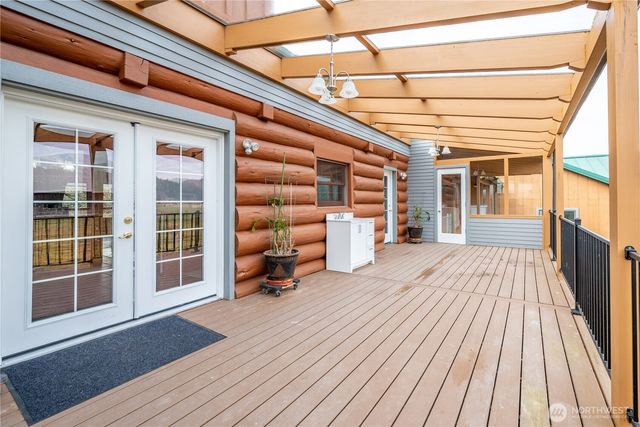 6946 Willow Grove Road, Longview, WA 98632