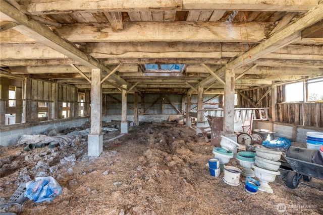 6946 Willow Grove Road, Longview, WA 98632