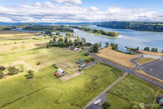 6946 Willow Grove Road, Longview, WA 98632