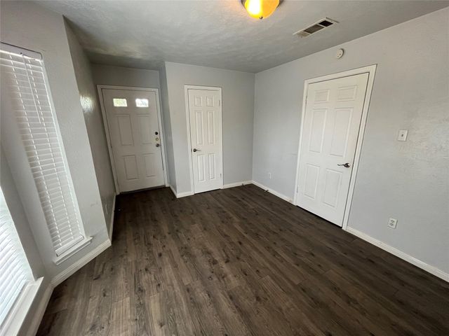 501 Arbor Creek Drive 213, Euless, TX 76039