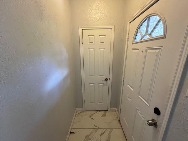 501 Arbor Creek Drive 213, Euless, TX 76039