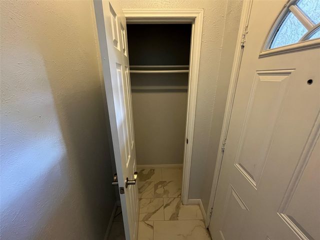 501 Arbor Creek Drive 213, Euless, TX 76039