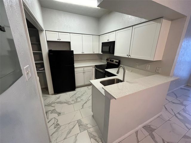 501 Arbor Creek Drive 213, Euless, TX 76039