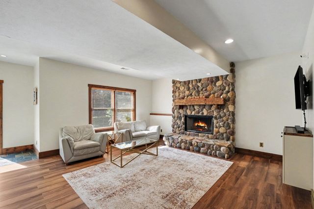 8550 Fowler Court NE, Rockford, MI 49341